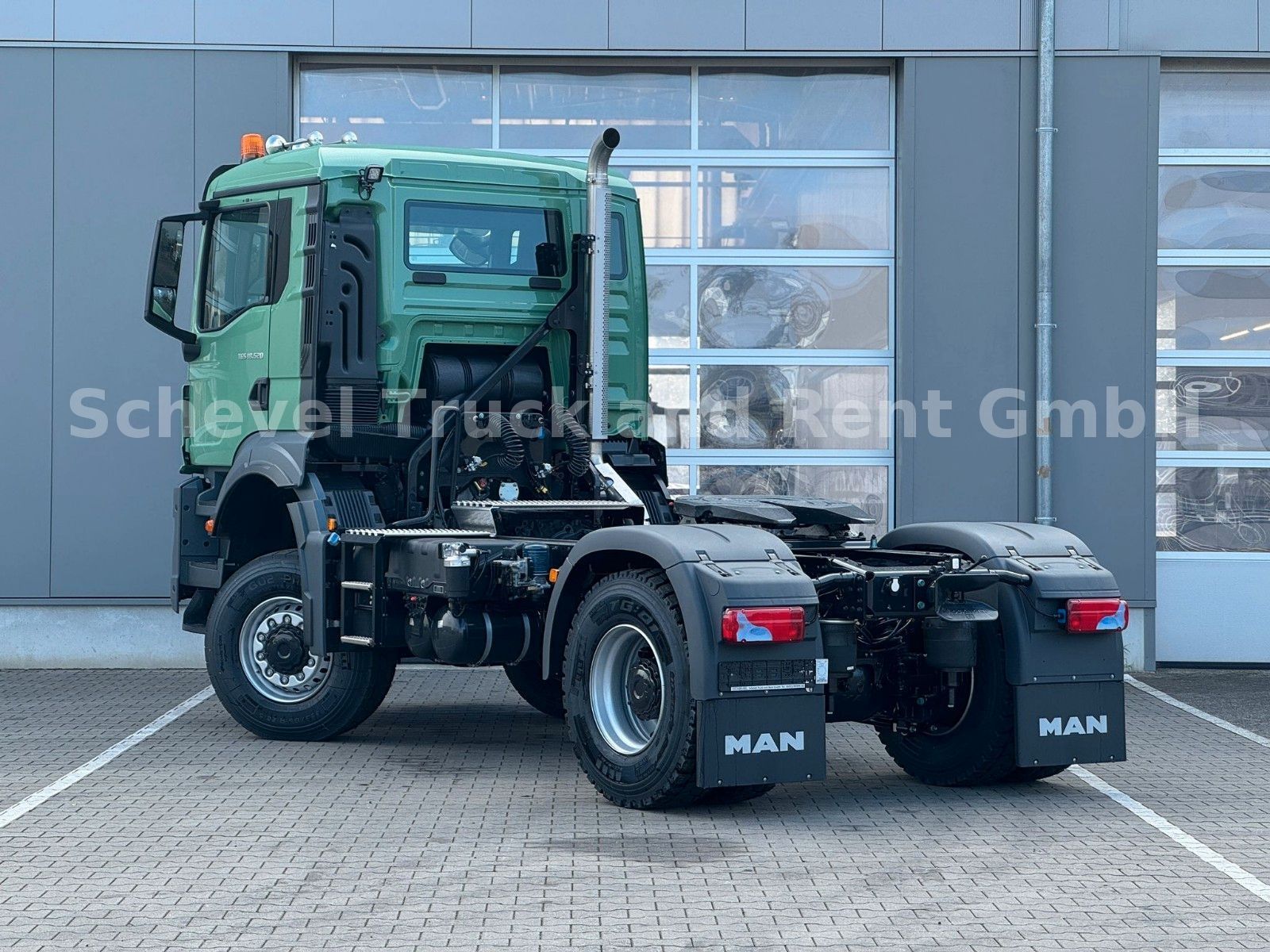 Fahrzeugabbildung MAN TGS 18.520 BL SA 4x4 mit Hydraulikvortbere* AhK