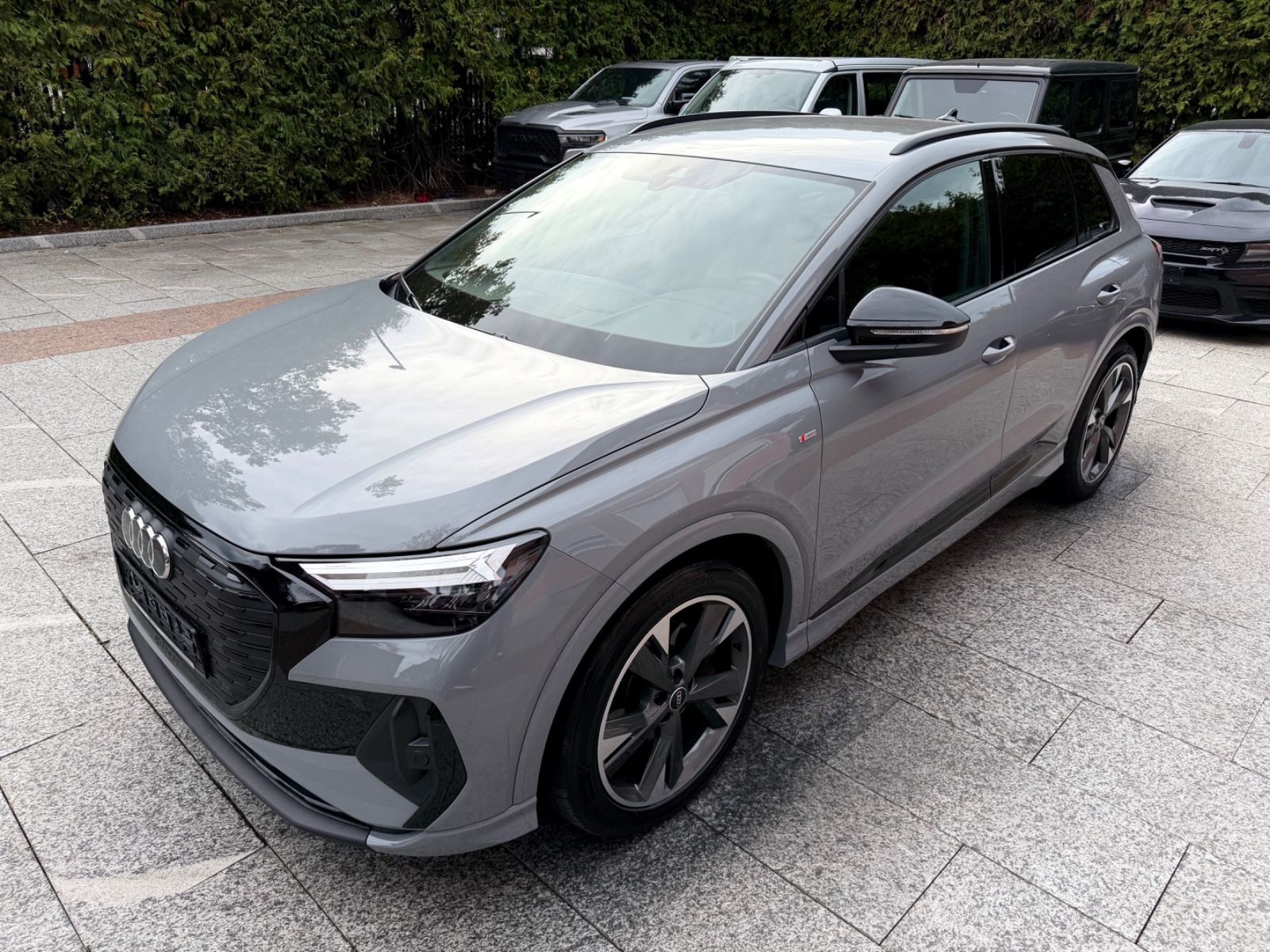 Audi Q4 35 e-tron *S-Line Sportpaket*20 Zoll*PDC*LED*