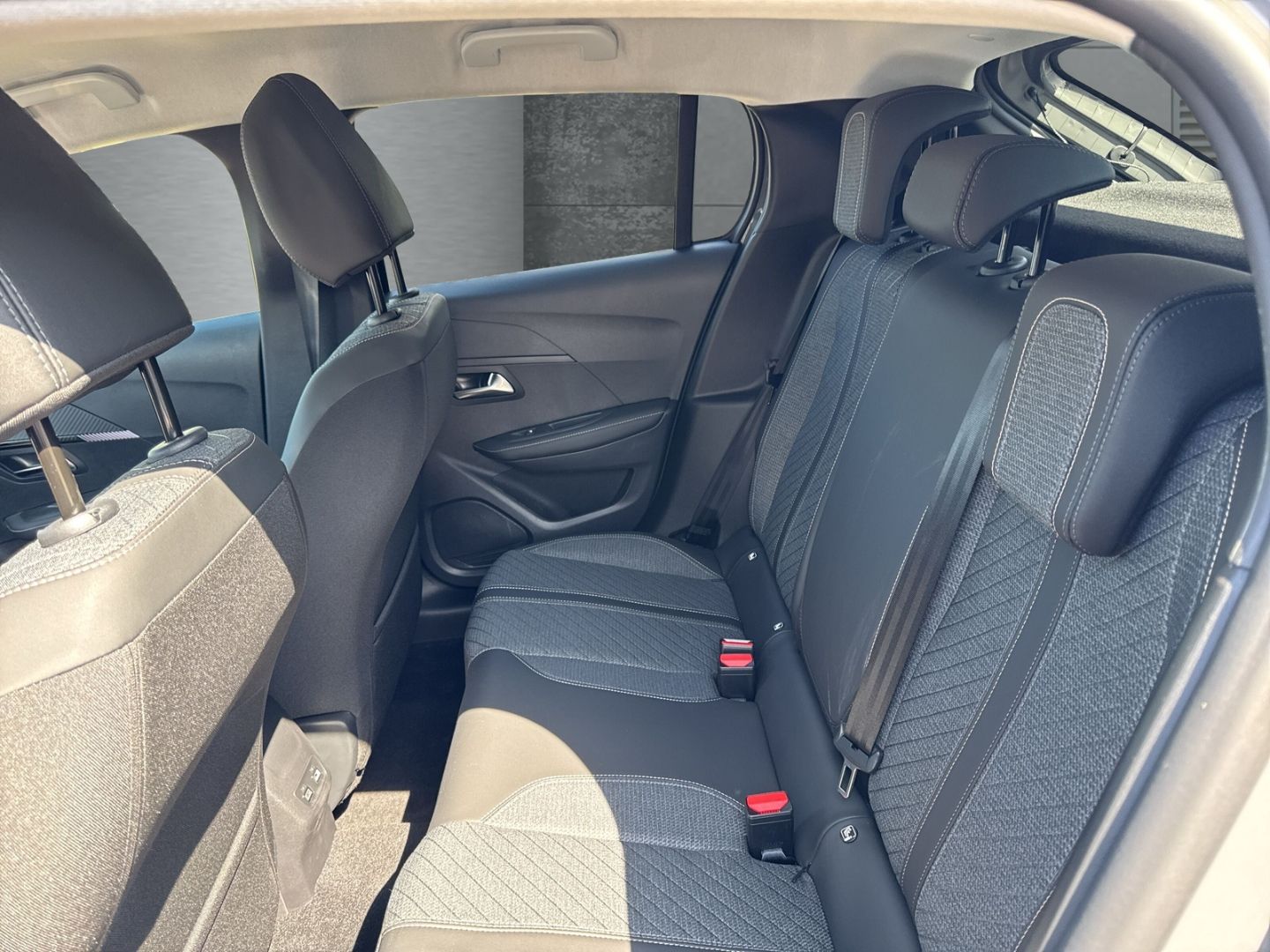 Peugeot 208 - Bild 9