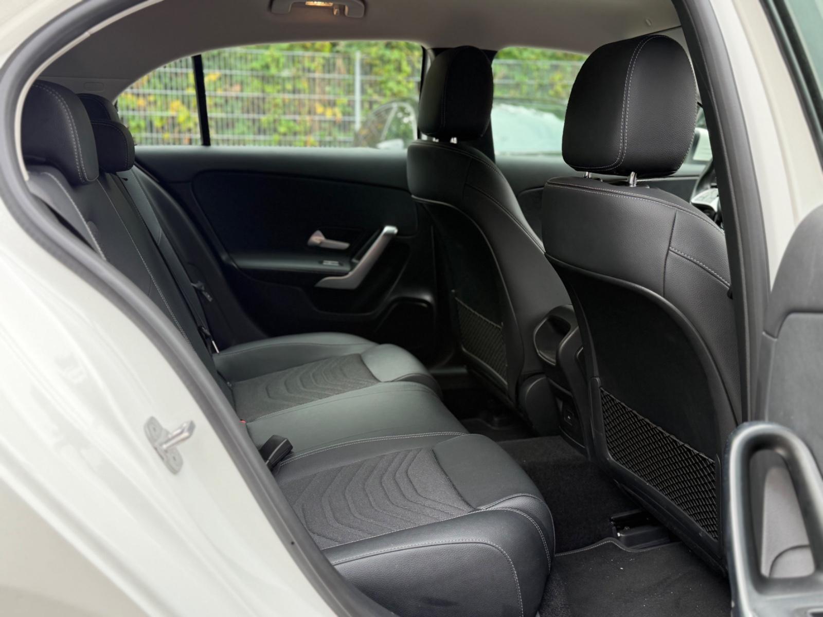 Mercedes-Benz A-Class A180d*AUTOMATIK*MULTIBEAM-LED*CARPLAY+NAVI*, миниатюра 16