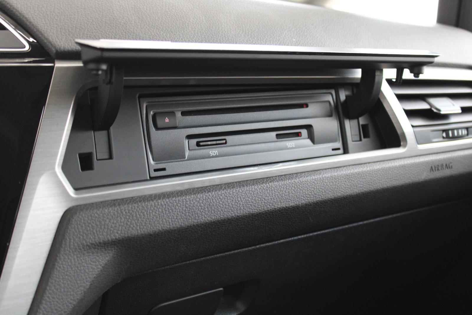 Volkswagen Touran *7 Sitzer* *Tüv&Inspektion Neu*Navi*Leder