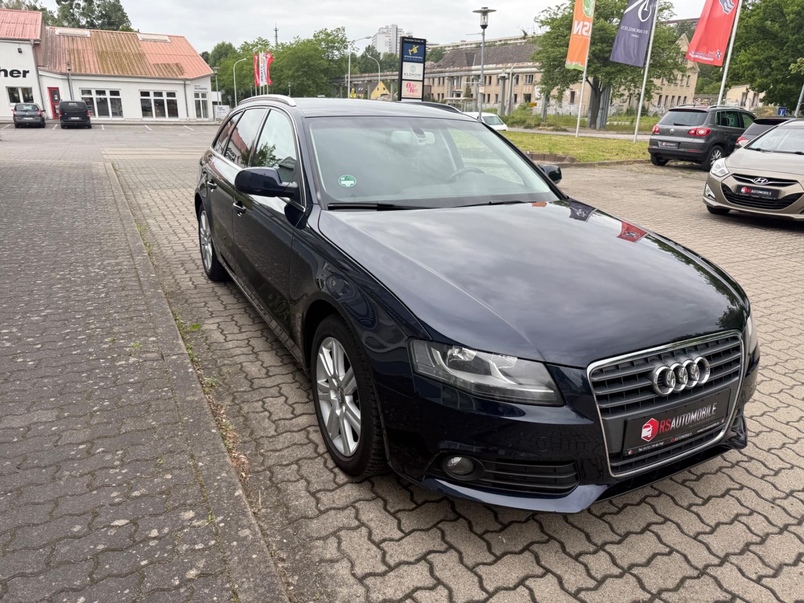 Audi A4 Avant Attraction*2.0 TFSI*PDC*Sitzheizung