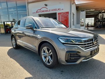 Volkswagen Touareg - 1