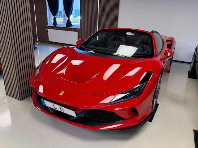FERRARI F8