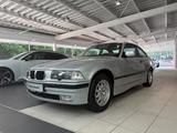 BMW 318is COUPE*SCHIEBEDACH*LEDER*SHZ*KLIMAAUTOMATIK - BMW 318: 318is