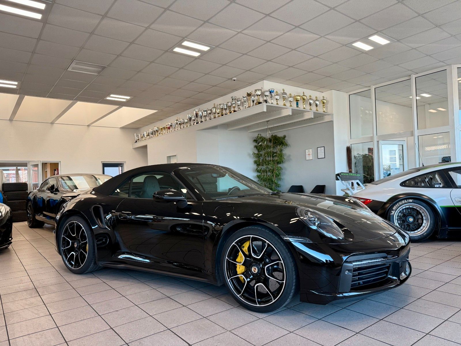 Fahrzeugabbildung Porsche 911 992 Turbo S Cabrio SportAbgas/Burmester/ACC