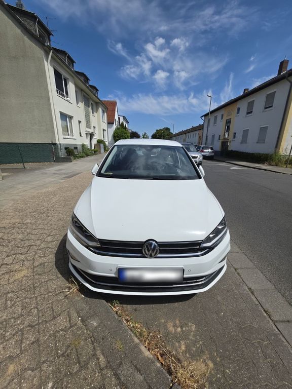 Image of Volkswagen Golf Sportsvan