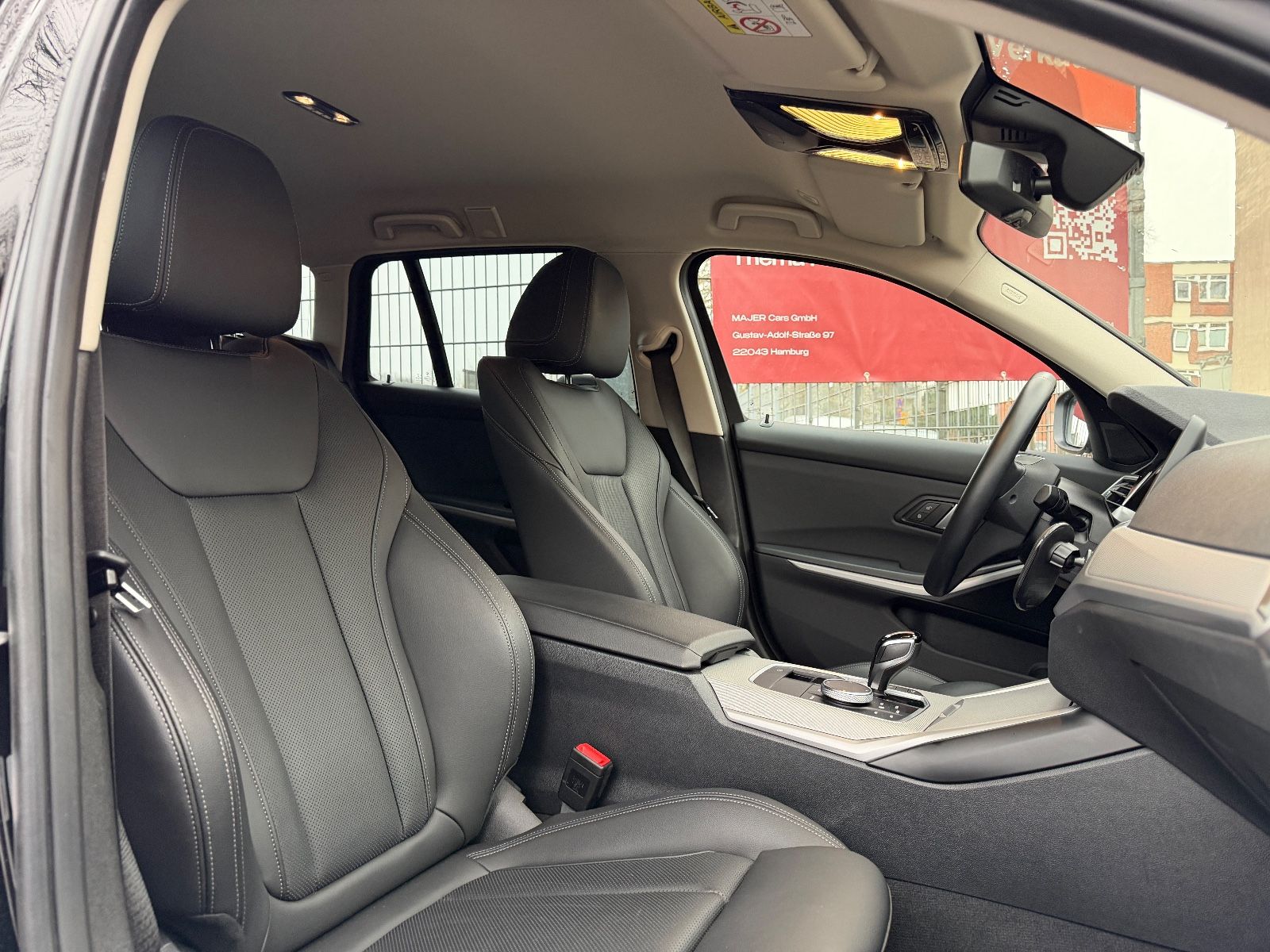 Fahrzeugabbildung BMW 318 3 Touring*LEDER*TEMPO*LED*APPLECAR*KAMERA*