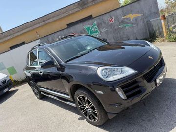 Porsche Cayenne - 3