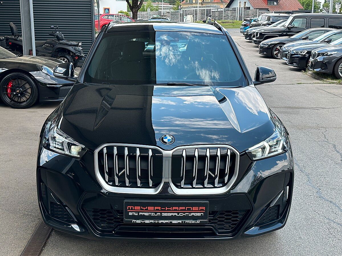 BMW X1 sDrive18i M-Paket Aut. imagem 3