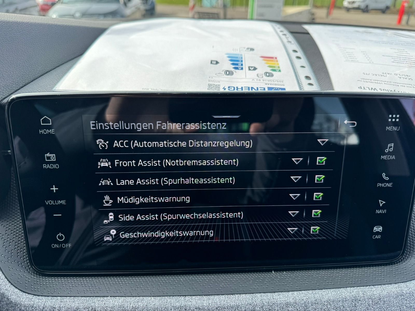Fahrzeugabbildung SKODA Scala 115PS DSG*RFK*NAV*ACC*Matrix*SideAss*eHeck
