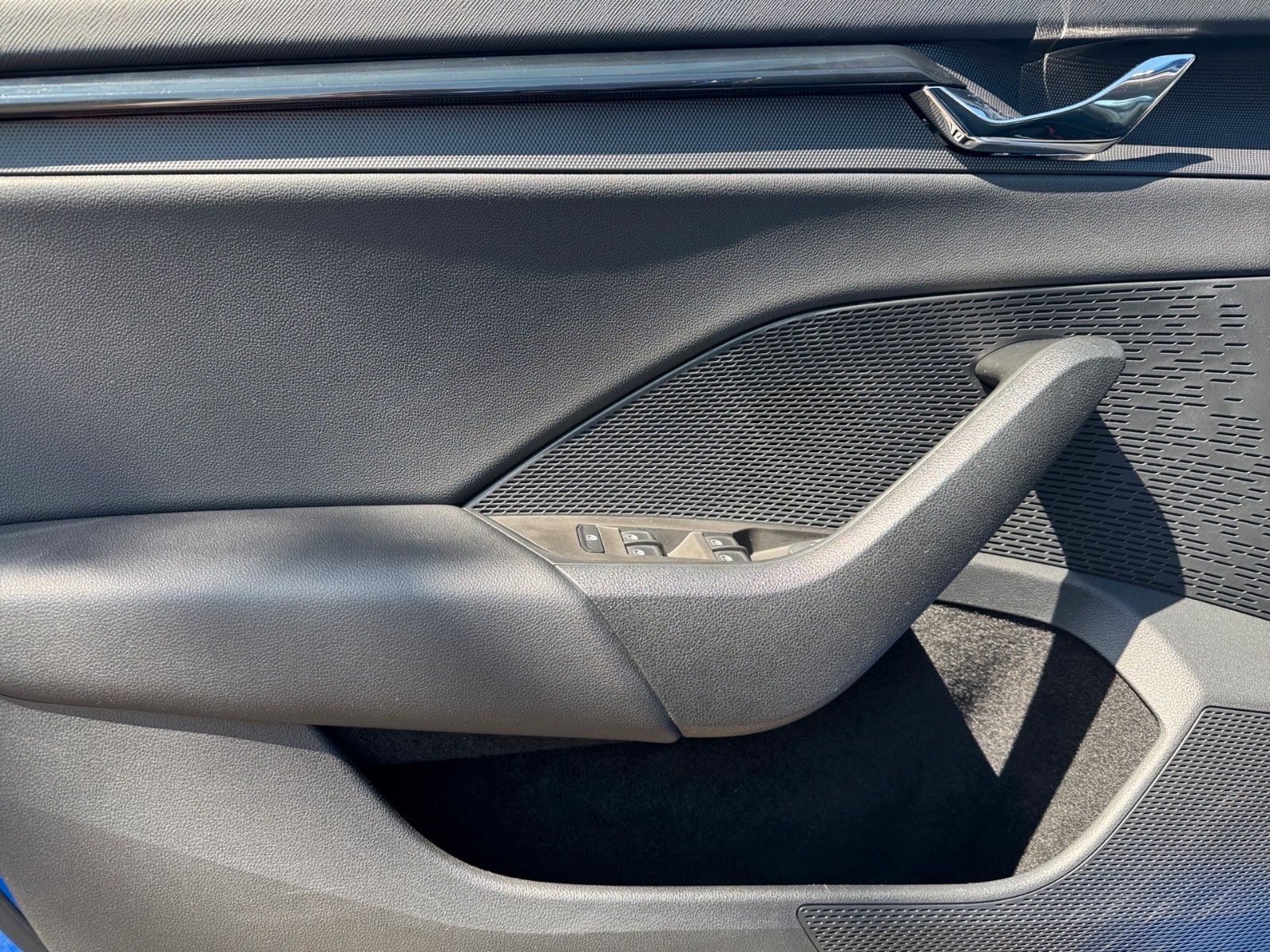 Fahrzeugabbildung SKODA Octavia Combi Ambition 1.0 eTSI