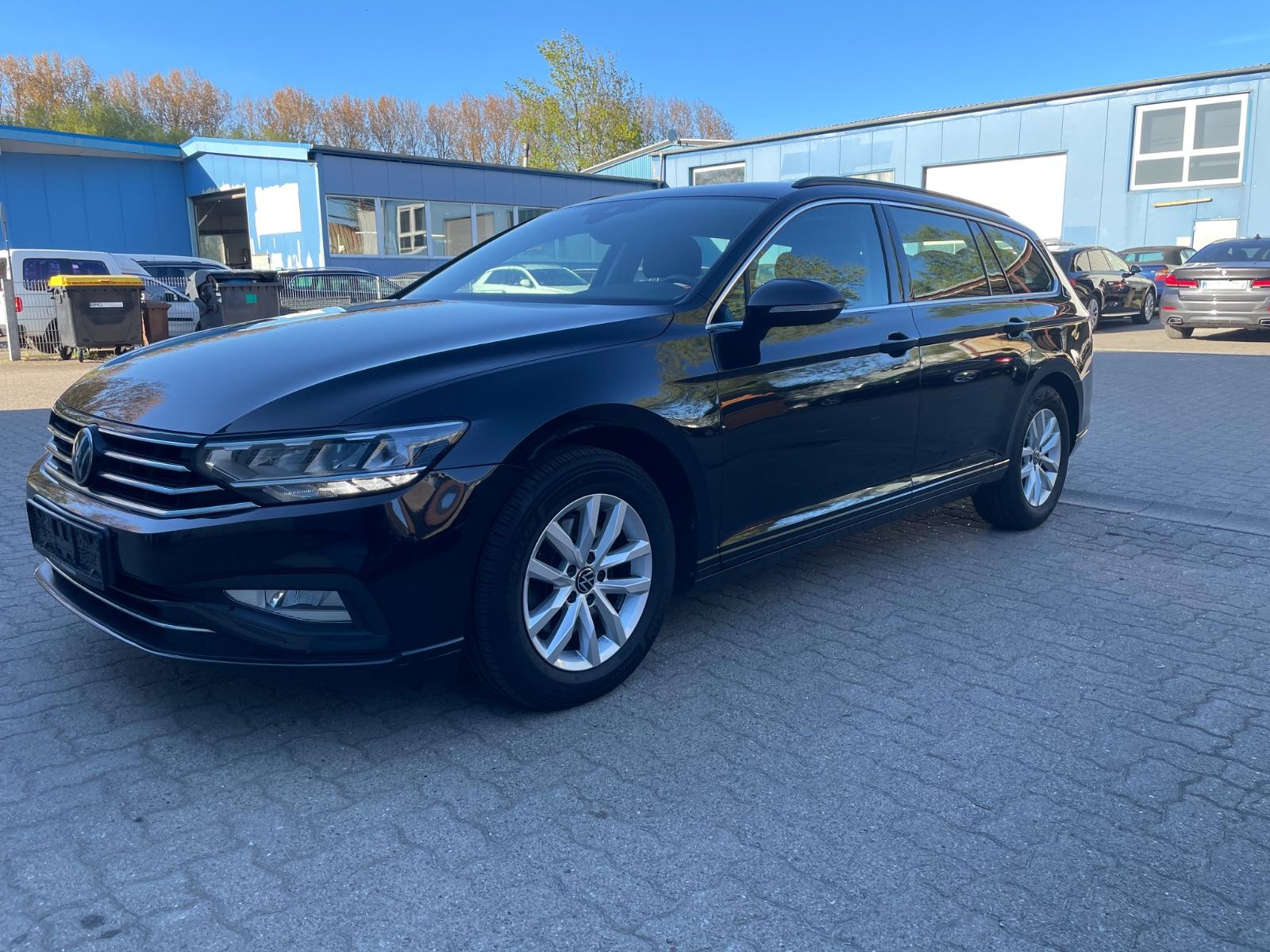Volkswagen Passat Var.2.0 DSG Business-ACC LED-Massage-Navi