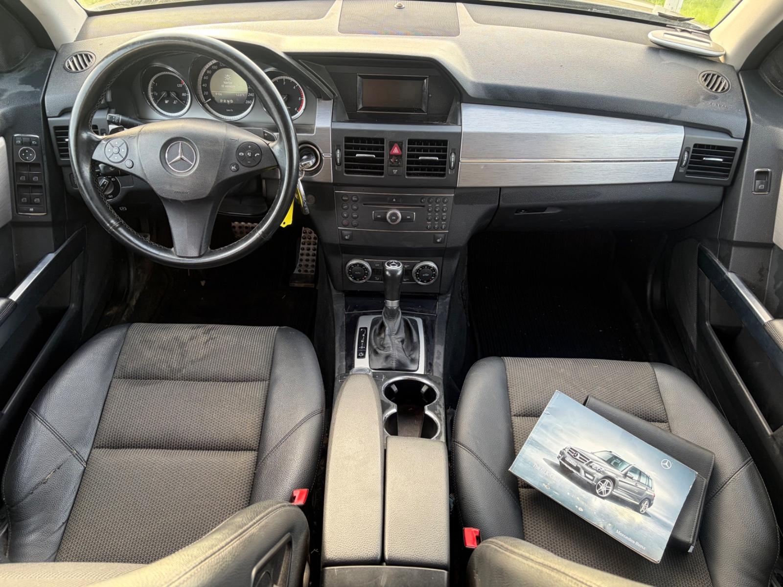 Mercedes-Benz GLK350 2010 — photo 6