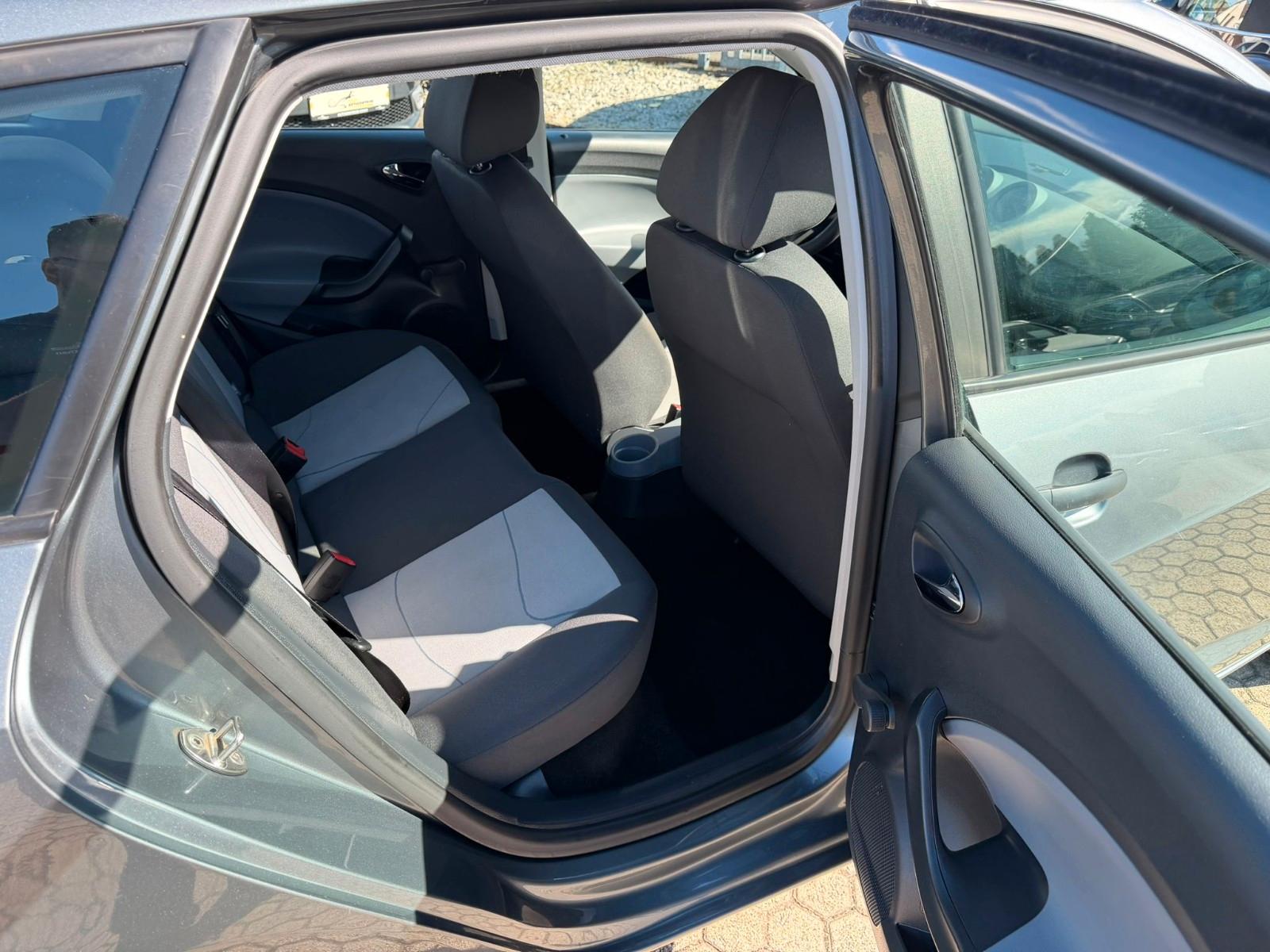 Seat Ibiza 2015 — photo 10
