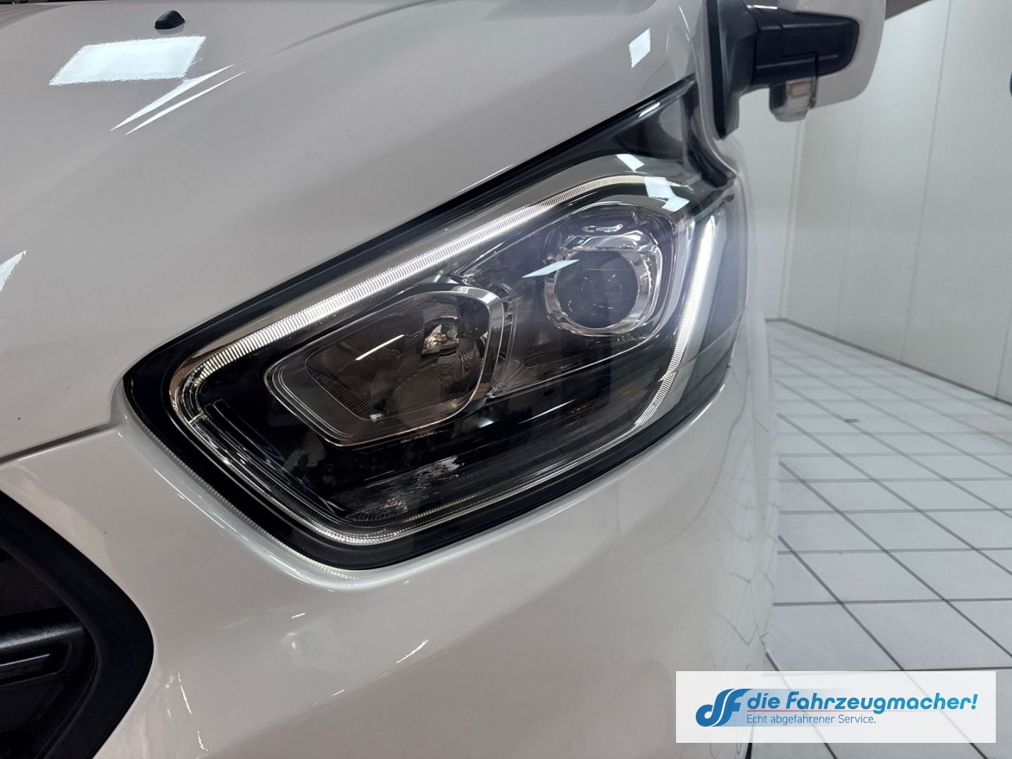 Fahrzeugabbildung Ford Transit Custom Kasten 320 L2 Trend 2.0 TDCi DAB
