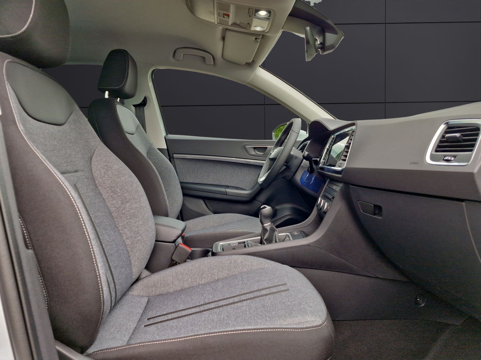 Fahrzeugabbildung SEAT Ateca Style Edition 1.5 TSI AHZ LED NAVI KLIMA