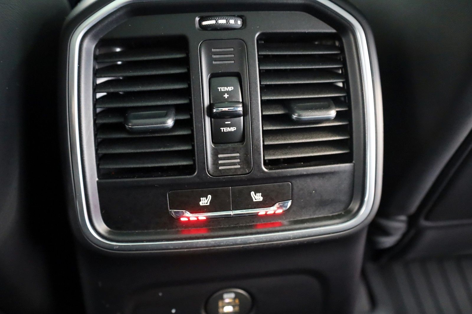 Fahrzeugabbildung Porsche Macan S D Alcantara,Navi,Xenon,Panorama,BOSE,ACC