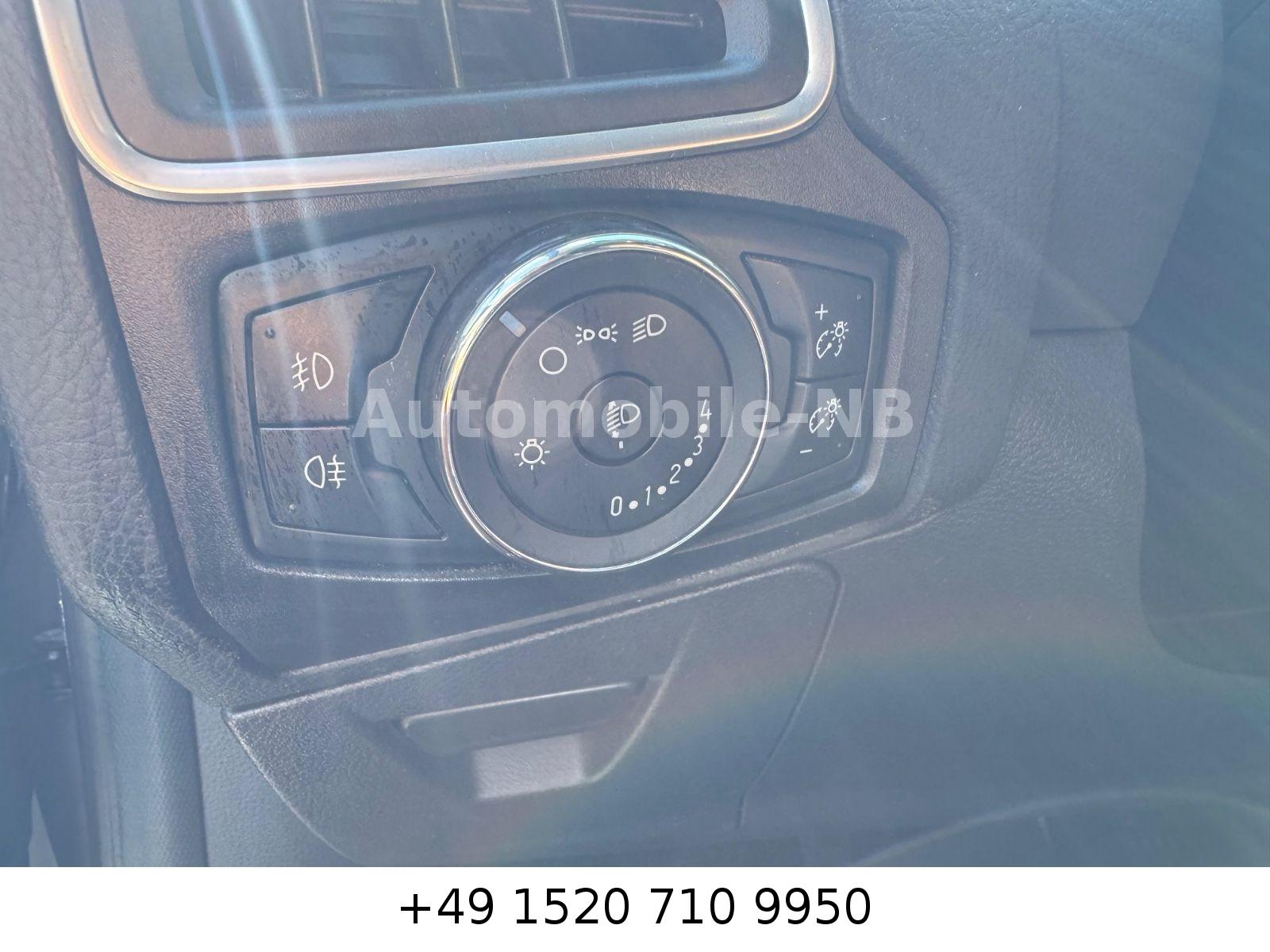 Ford Focus 2012 — photo 22