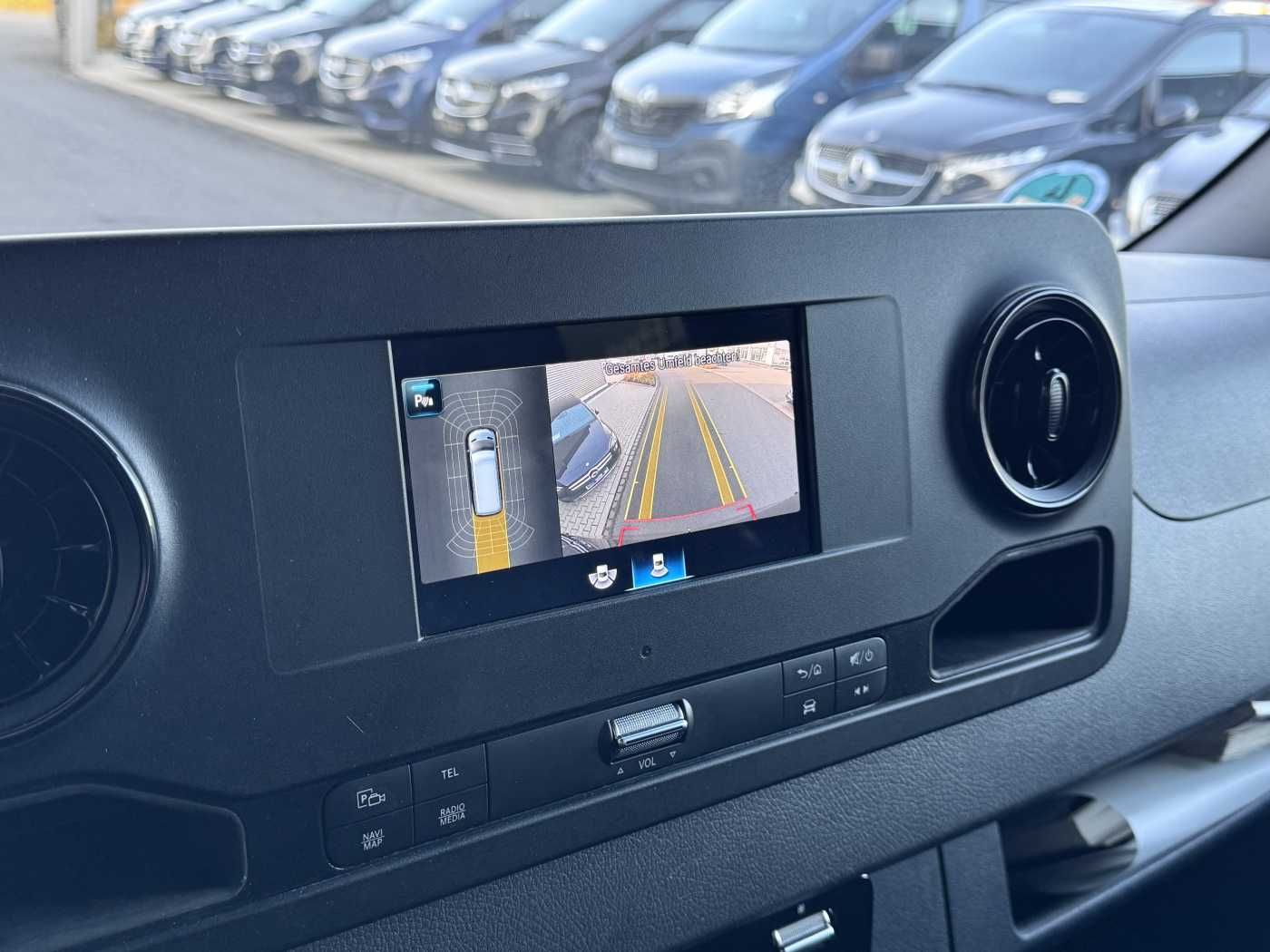 Fahrzeugabbildung Mercedes-Benz Sprinter 317 CDI Rollstuhl-/Behinderten-Lift AMF