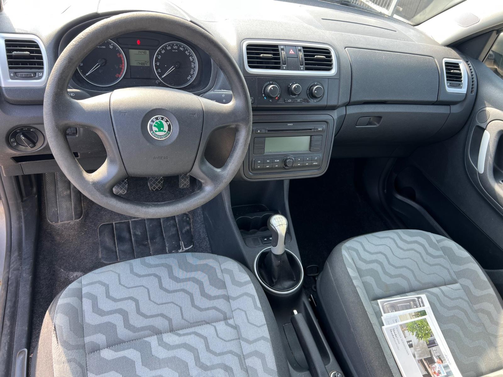 Skoda Fabia 2009 — photo 9
