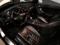 MERCEDES-BENZ SLK 200  Kompressor Leder SHZ 19" Alus