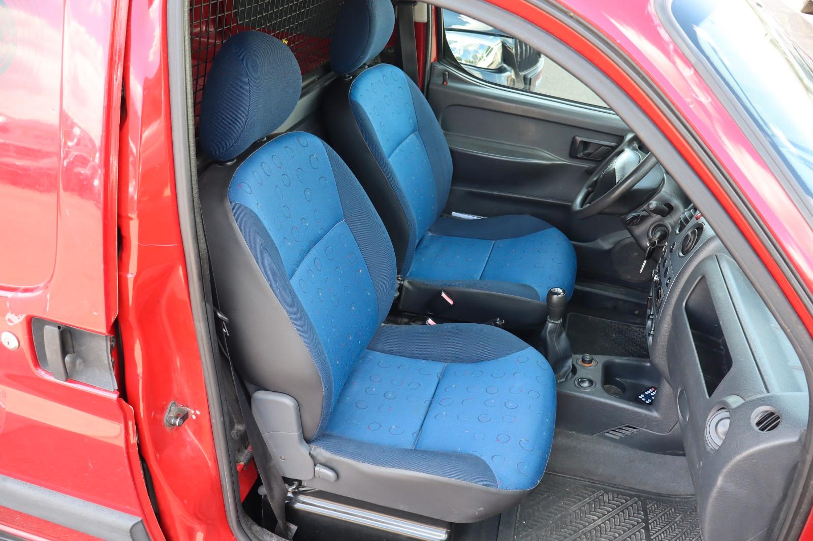 Peugeot Partner 2.0 HDI 190 C Komfort Kasten TÜV 10/25