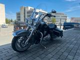 Harley-Davidson FLHRC Roadking Classic - Motorräder in Bielefeld