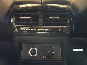 صورة مصغرة 17 لـ  AUDI S8