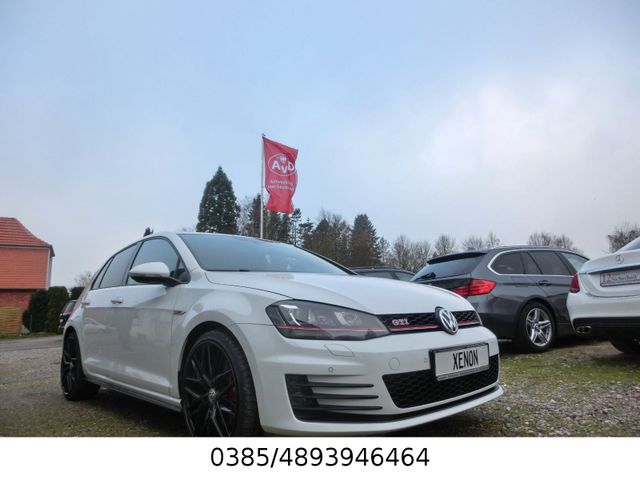 Volkswagen Golf VII Lim. GTI Performance Mod.2015 - Xenon