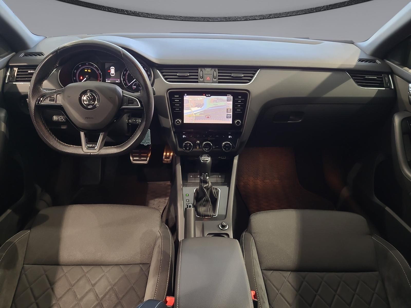 Skoda OCTAVIA COMBI RS 2.0 TSI DSG SmartLink foto 16