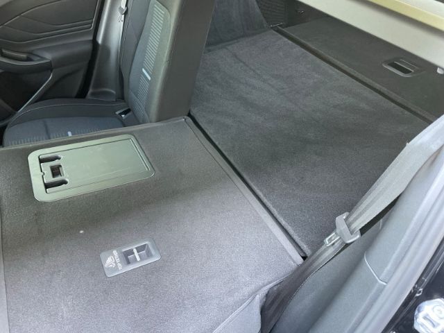 Fahrzeugabbildung Ford Focus 1.5 EcoBlue Active X Autom. AHK, Sitzheizu