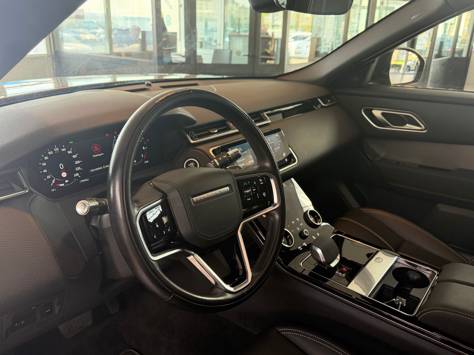Fahrzeugabbildung Land Rover Range Rover Velar Hybrid S P400e /PANO/MERIDIAN/