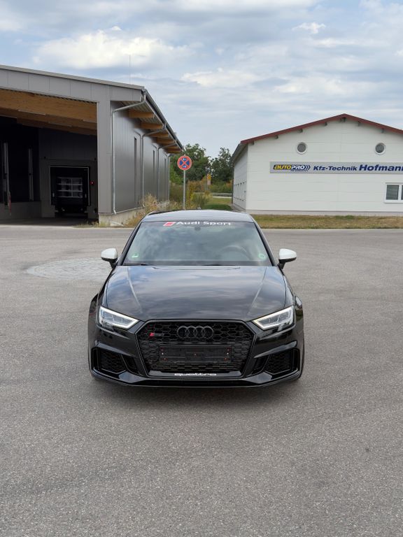 Image of Audi RS3
