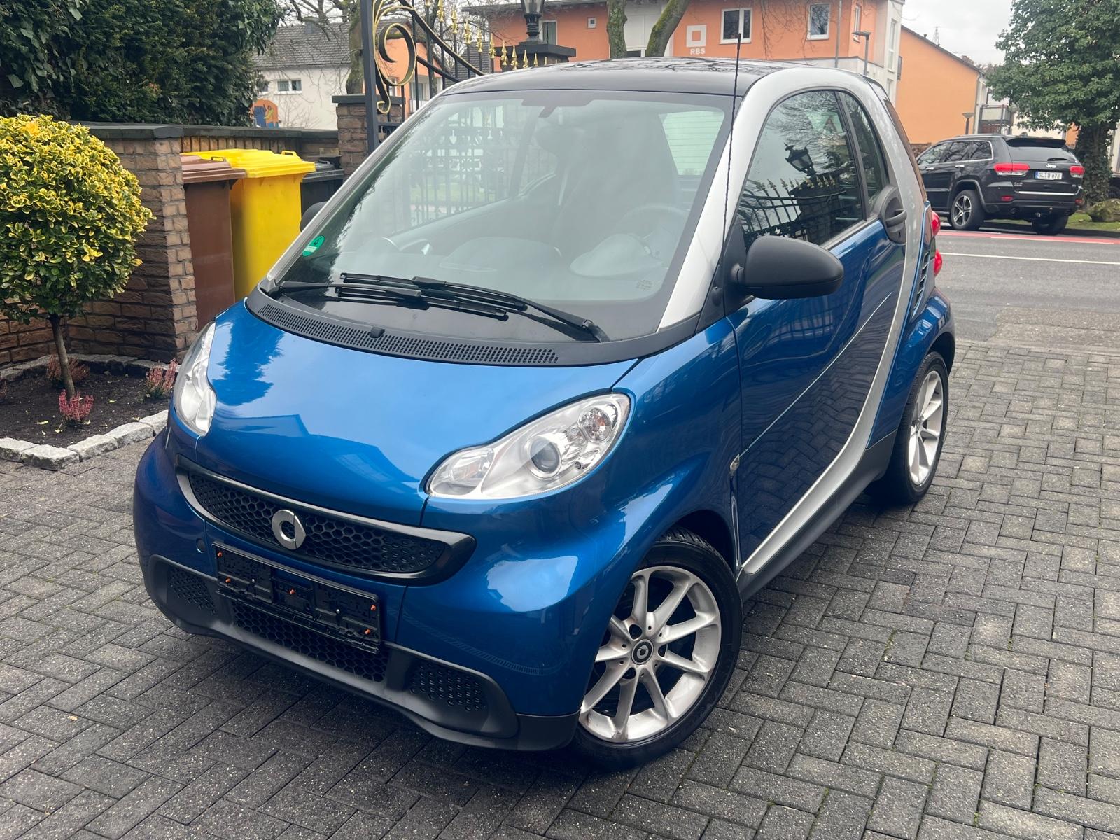 Smart ForTwo Passion,Navi,CarPlay,neuer Service