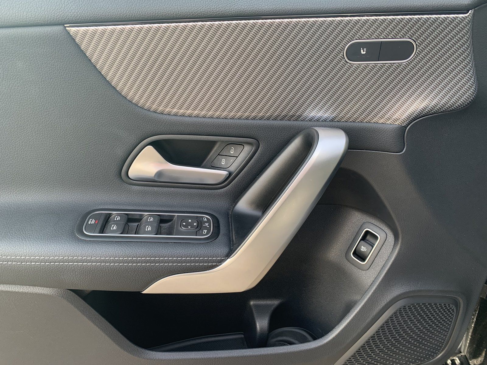 Fahrzeugabbildung Mercedes-Benz A 180 Lim. Progressive (EURO 6e)