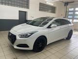 Hyundai i40 cw blue Premium - Hyundai i40 Premium mit Diesel-Antrieb