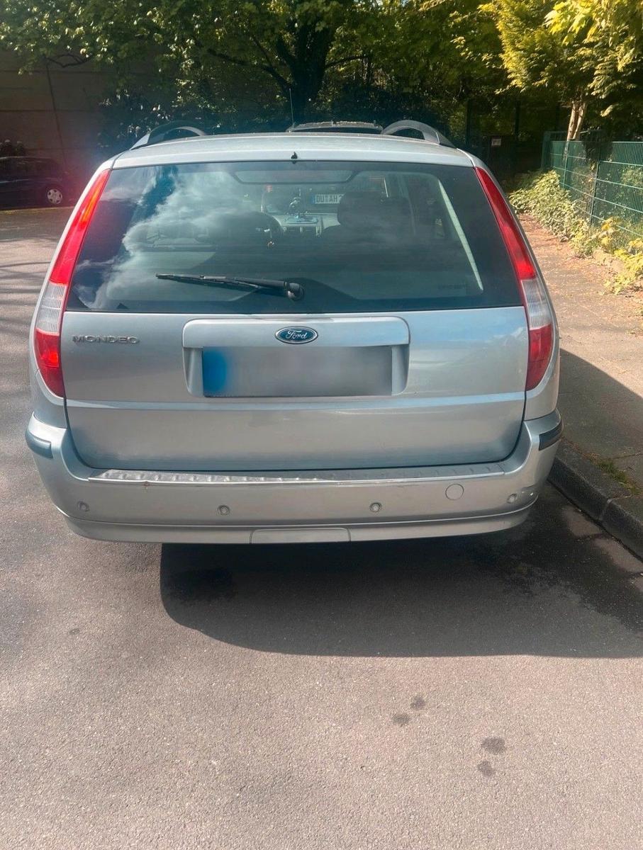 Ford Mondeo 2006 — rear view