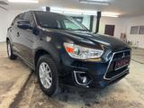 Mitsubishi ASX  2WD  Tüv ist Neu - Mitsubishi ASX: Schwarz