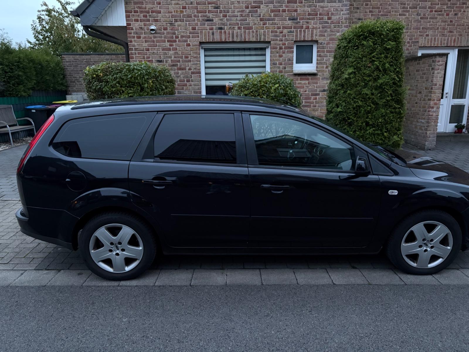 Ford Focus 2007 — engine 1.560 cm³, 109 HP (80kW)