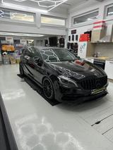 Mercedes-Benz A 45 AMG Mercedes-AMG A 45 4MATIC DCT Merced... - schwarze Mercedes-Benz A 45 AMG