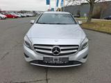 Mercedes-Benz A200*XENON*Sportsitze*NAVI*Sitzhg*Parkassistent* - Mercedes-Benz mit Benzin-Antrieb: Scheckheftgepflegt, Limousine