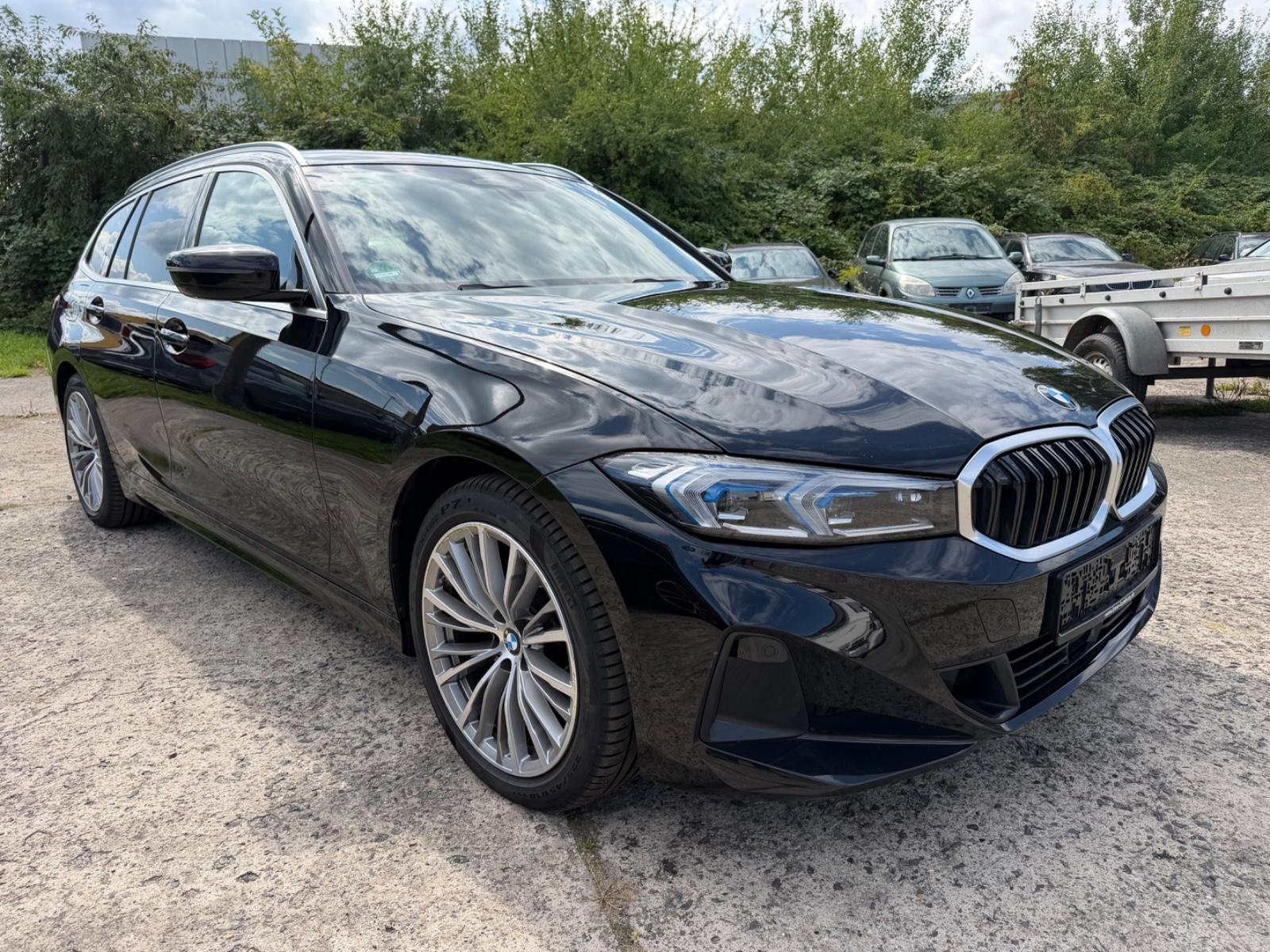 BMW 320d LCI HeadUp Leder Sportsitz Adaptiv LED HiFi