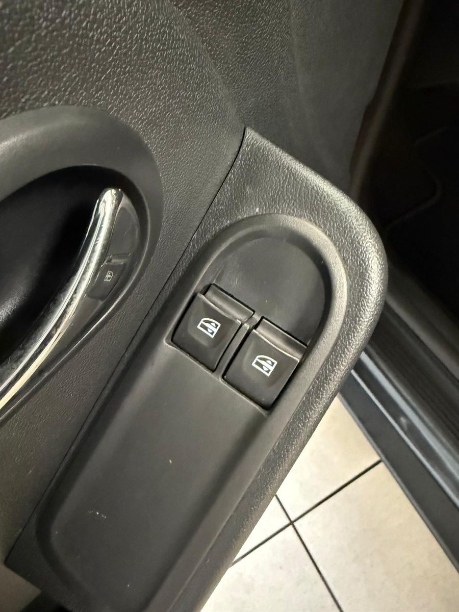 Fahrzeugabbildung Dacia Duster I Laureate /8.FACH BEREIFT/NAVI/KLIMA/AHK