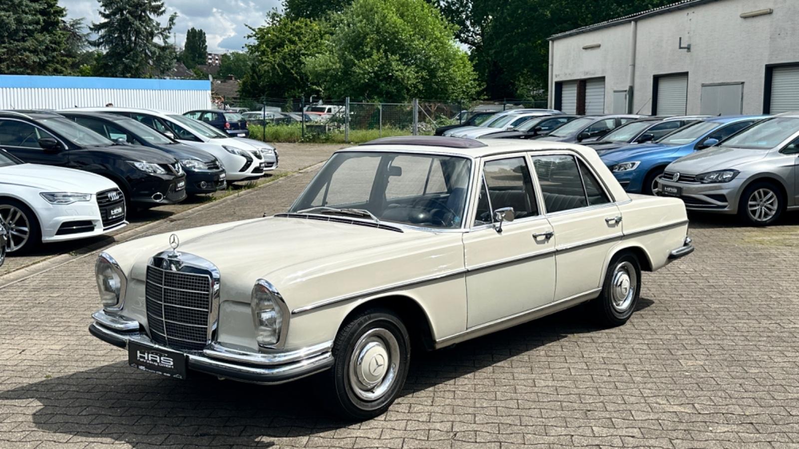 Mercedes-Benz 250S ///Restauriert///Scheckheft///Dokumente