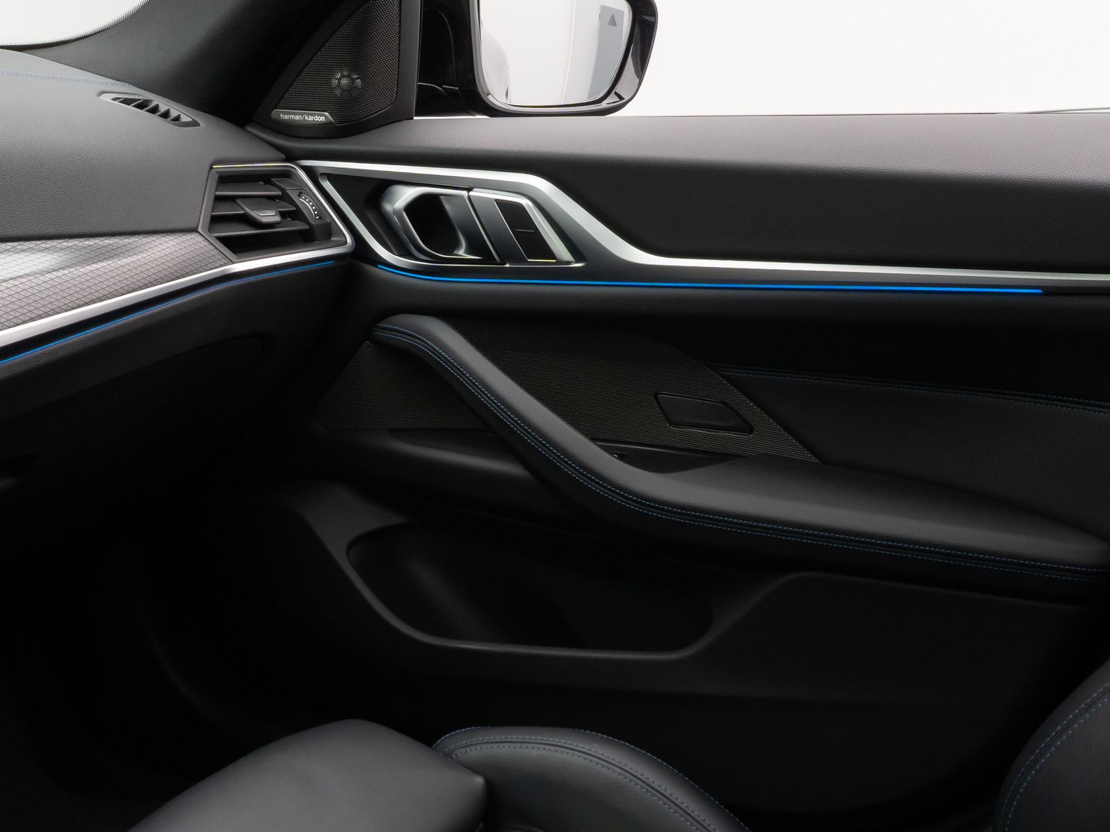 Fahrzeugabbildung BMW M440i Gran Coupé Kamera Glasdach HUD DAB H/K 19"