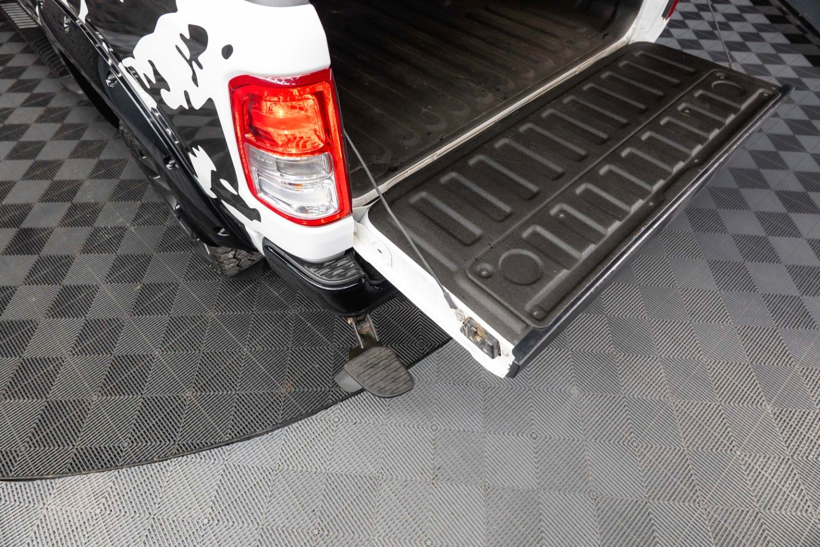 Fahrzeugabbildung Dodge RAM 5.7 V8 HEMI 4x4 OFFROAD LONGBED AXLE LOCK