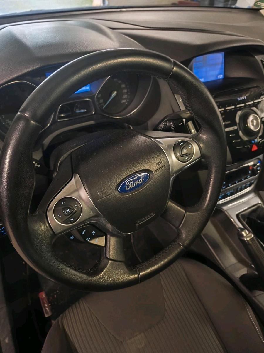 Ford Focus 2013 — photo 6
