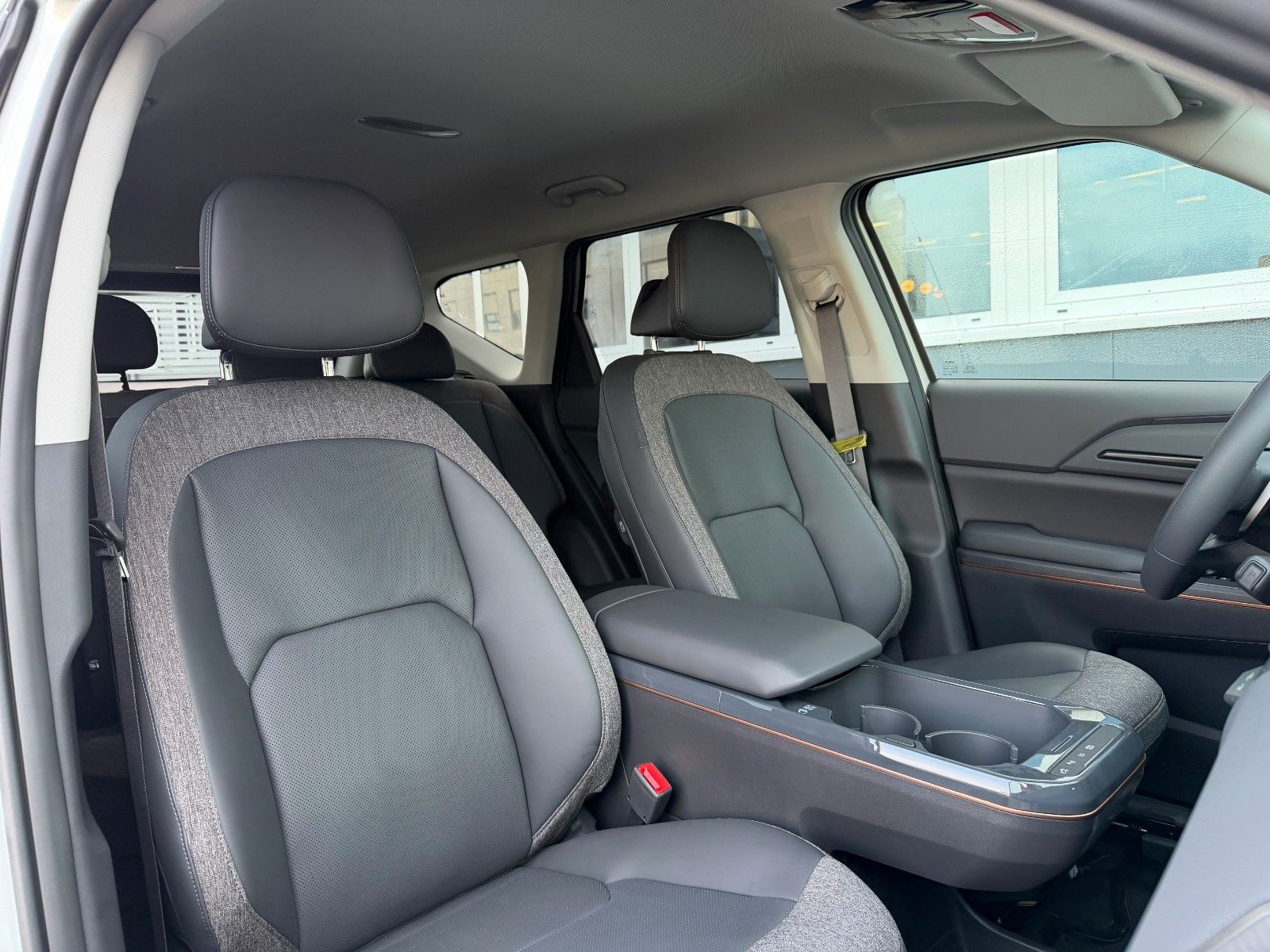 Fahrzeugabbildung Kia EV5 Earth DRIVE SOUND LED