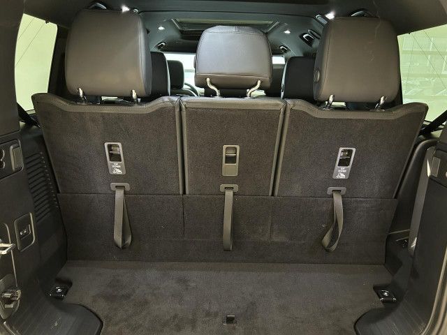 LAND-ROVER Defender 2023
